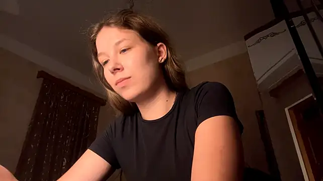 TarenOgilvie stripchat live cam model