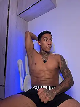 sendfer stripchat live cam model