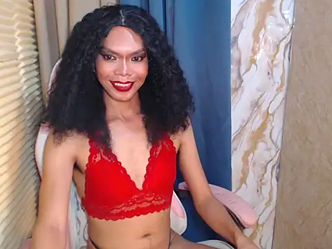 Serenamarqueza stripchat live cam model
