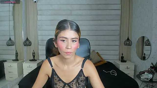 Naia_Bellemont stripchat live cam model