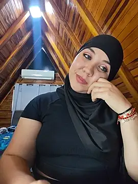 AmbarBurhan stripchat live cam model