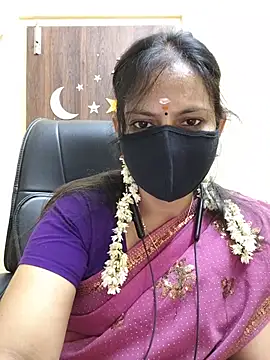 Tamil_white_beauty stripchat live cam model