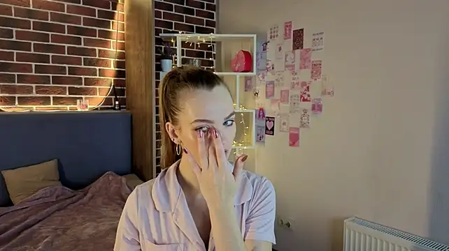 MarielRoloson stripchat live cam model
