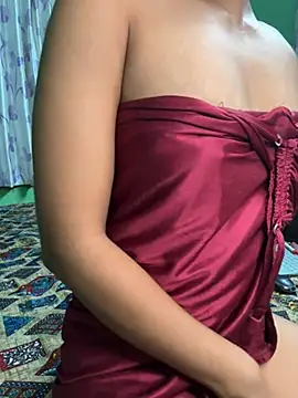 Little_hot_angle stripchat live cam model