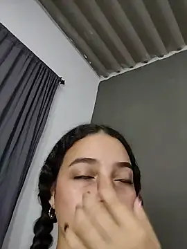 Abril-Bruce stripchat live cam model