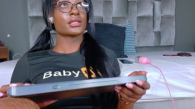 nahomi_campbell stripchat live cam model