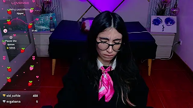 LenaRoses stripchat live cam model