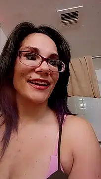 MamaB88 stripchat live cam model
