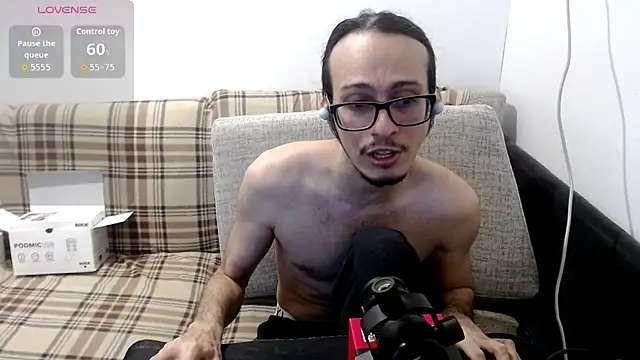 cholitohermoso stripchat live cam model