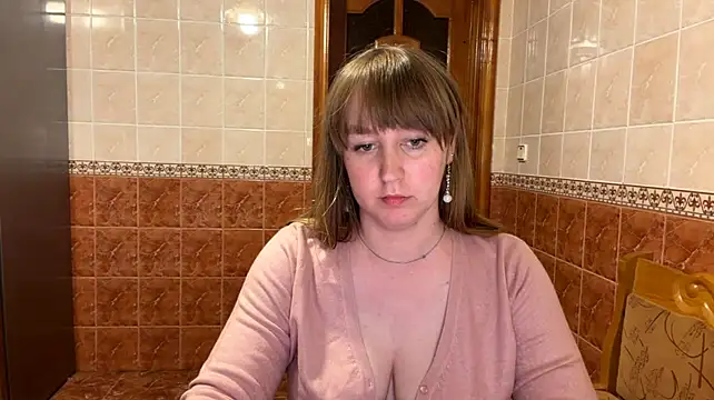 Mmaroon stripchat live cam model