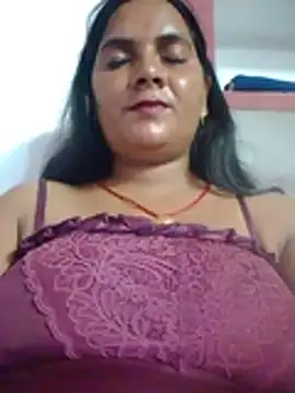 Rani_love stripchat live cam model