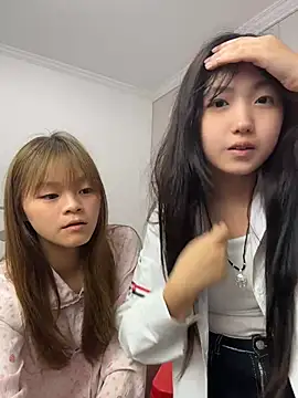 xiaojingzi66 stripchat live cam model