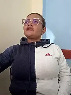 Hanna-Hott stripchat live cam model