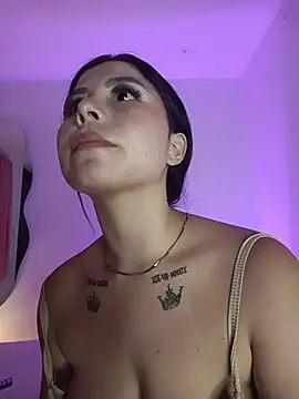 SalomeFire stripchat live cam model