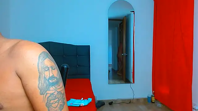 wild-district stripchat live cam model