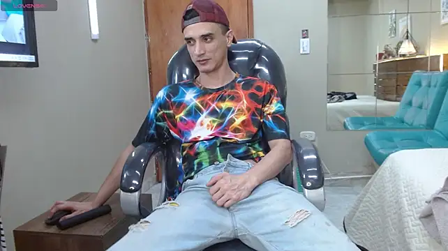 FelipeFriendly stripchat live cam model