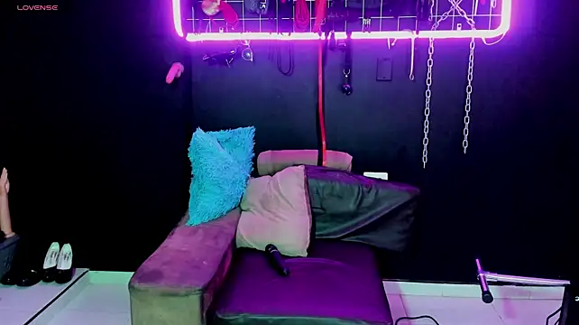 Mistress_Lola_bdsm stripchat live cam model