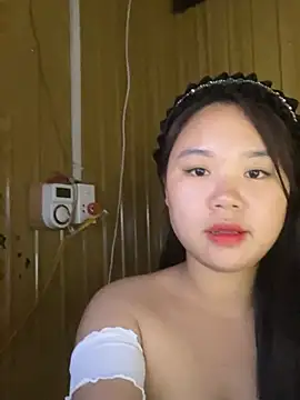 Alicet99 stripchat live cam model
