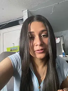 emmilyRoss stripchat live cam model