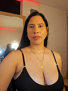 hellensexy stripchat live cam model