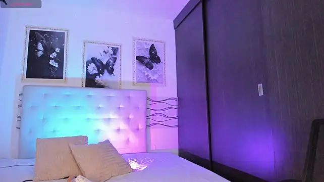 LilithVelovva stripchat live cam model