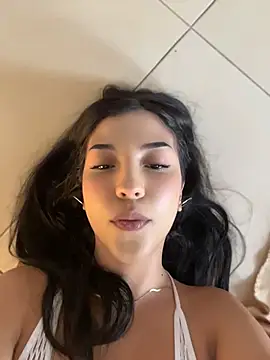 sofiesoft stripchat live cam model