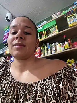 lannabellx stripchat live cam model