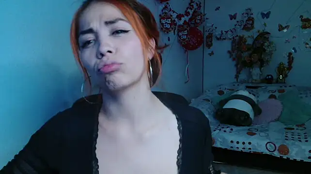 Aylinn_diaz stripchat live cam model