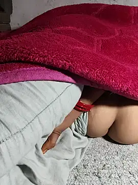 POOJACOUPLE stripchat live cam model