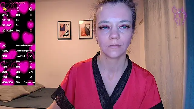 Yana-XX stripchat live cam model
