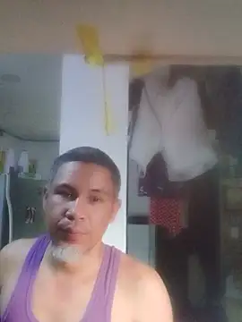yoinervm stripchat live cam model