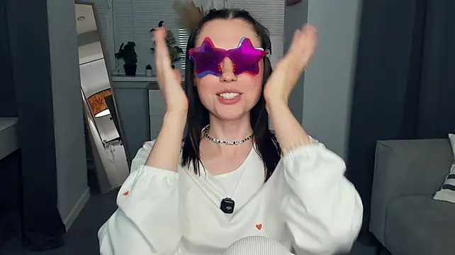 DelilaHeinl stripchat live cam model