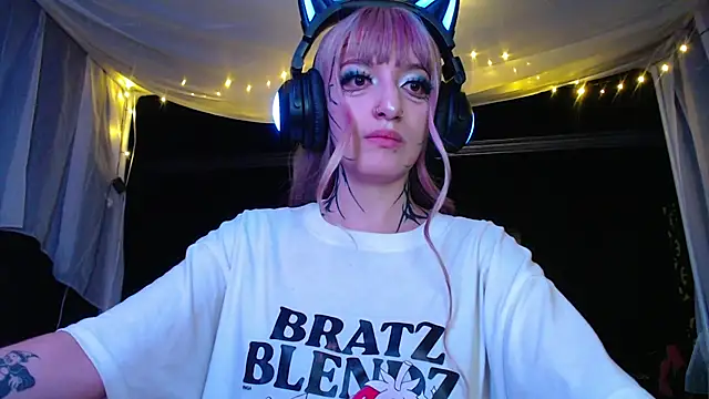 Eloise-brown stripchat live cam model