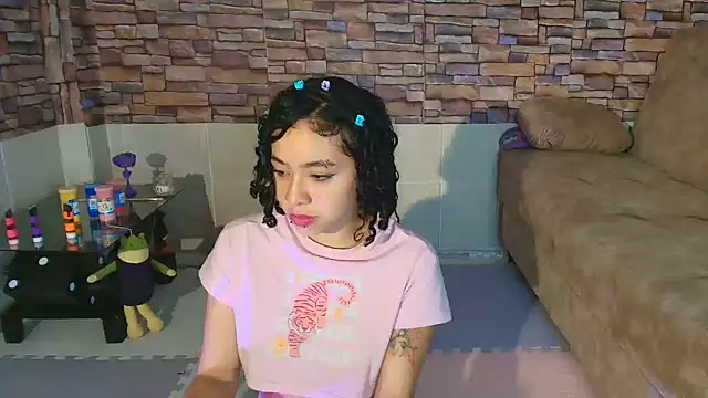 Dhalila_ stripchat live cam model