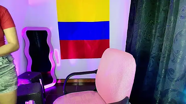Kehlani_Km stripchat live cam model