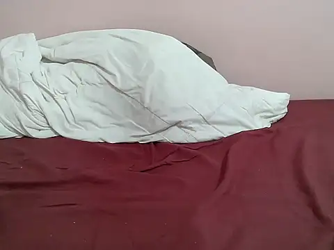 pretty_buddie stripchat live cam model