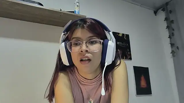 Sarah_Smitt_ stripchat live cam model