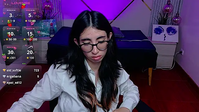 LenaRoses stripchat live cam model