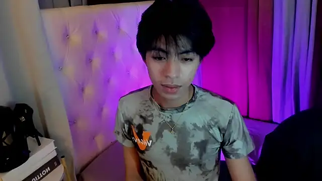 davincihugecock stripchat live cam model