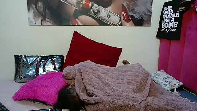 Moreish-06 stripchat live cam model