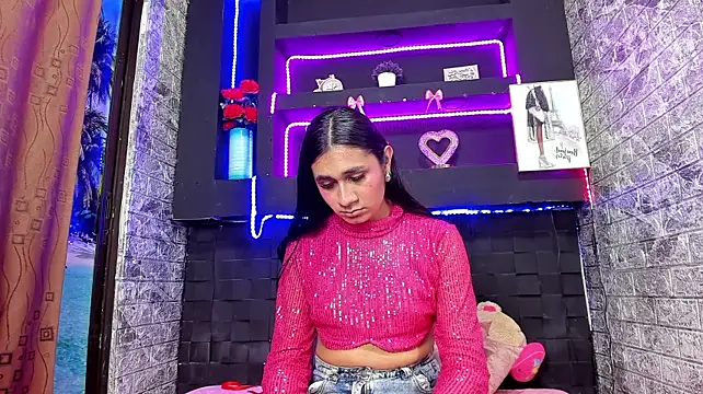 MahiaraHot stripchat live cam model