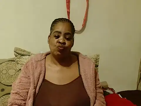 meturedboobyqueen stripchat live cam model