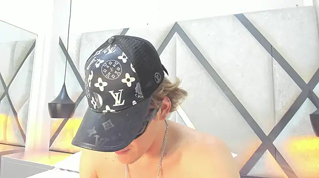 AnthonyFosterr stripchat live cam model