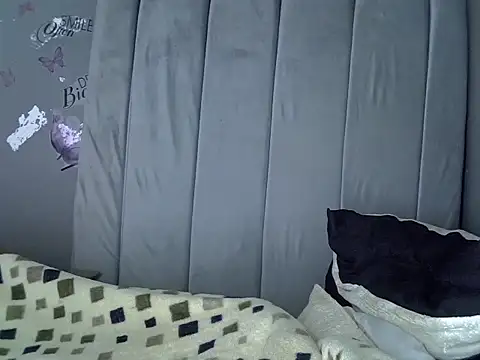 ThunderThighZz stripchat live cam model