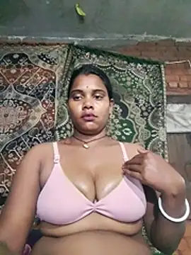 Soniya-Love-143 stripchat live cam model
