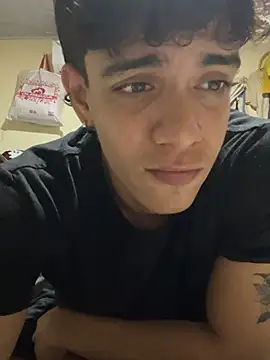 valdren_vylord stripchat live cam model