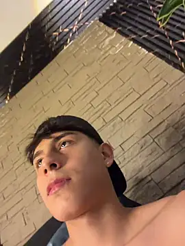 Lander_Cruz stripchat live cam model