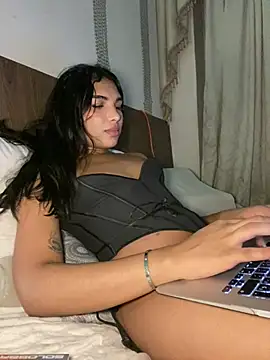 VeronicaSaenzx stripchat live cam model