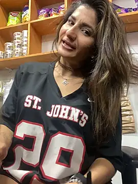 AlejandraMilano stripchat live cam model
