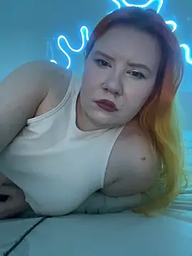 LunaLu13_ stripchat live cam model